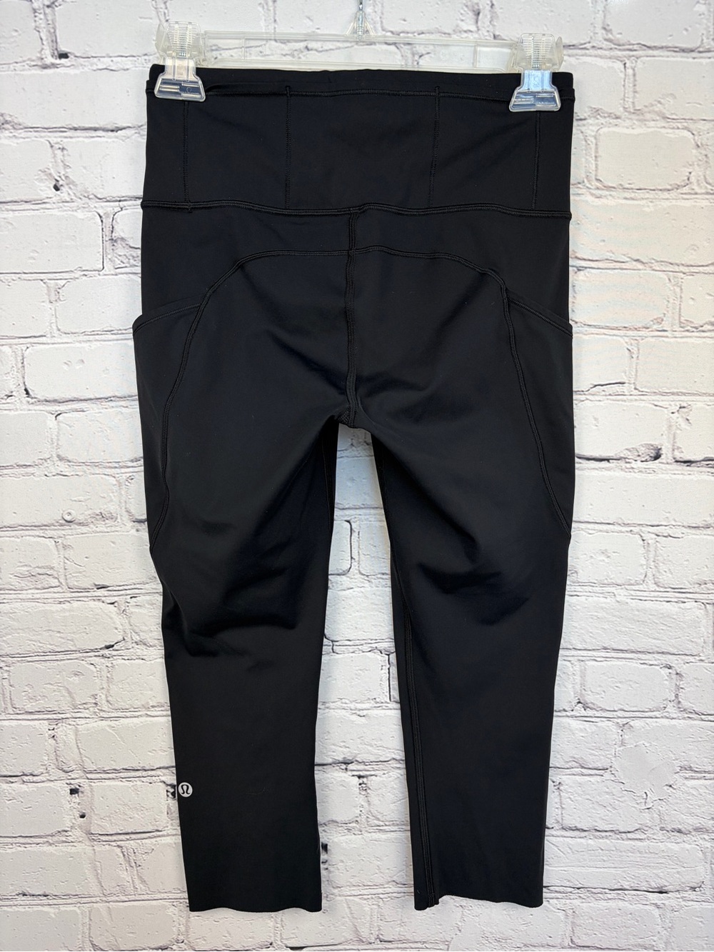 Lululemon Fast & Free Crop II *Nulux 19” Black Sz 6 - Picture 9 of 16